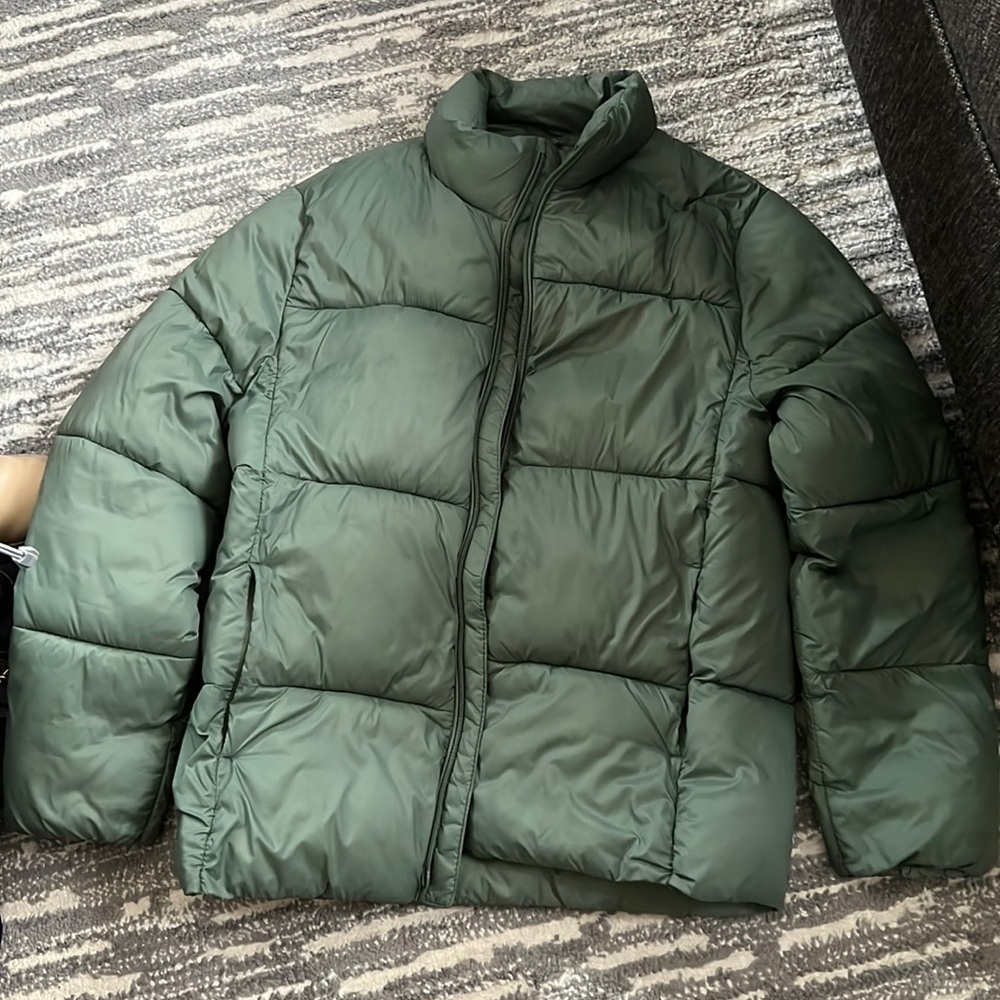 Light weight puffer jacket